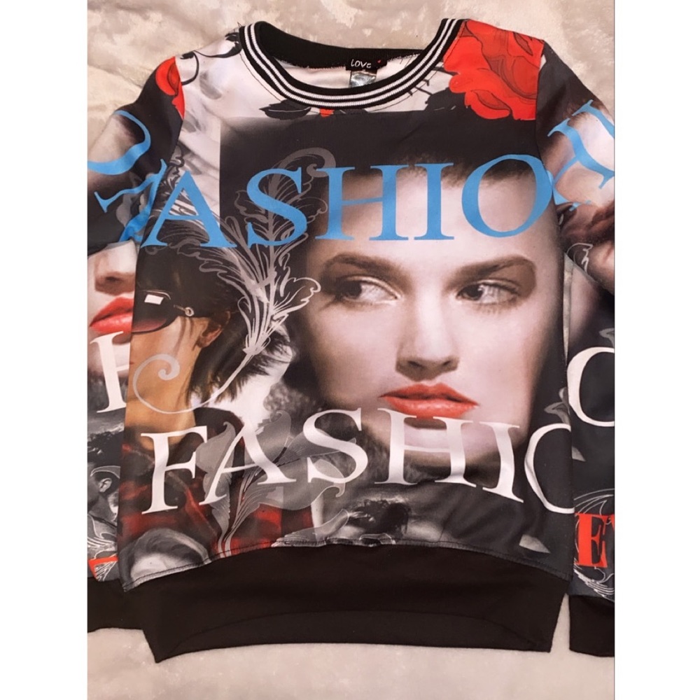 Graphic Crew Neck